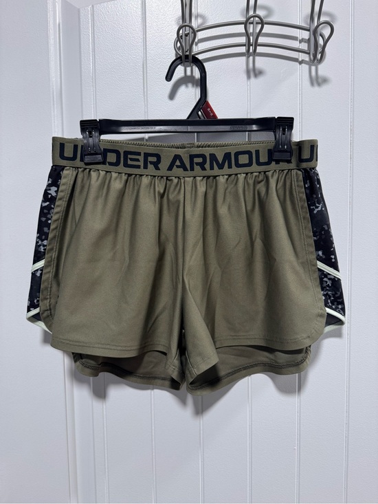 Under Armour Pants - Under Armour Women's Olive Green Athletic Shorts with Black Camo Trim